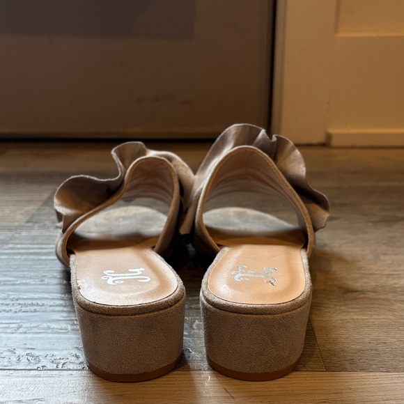 Gray Ruffle Slide Sandals - Picture 3 of 5
